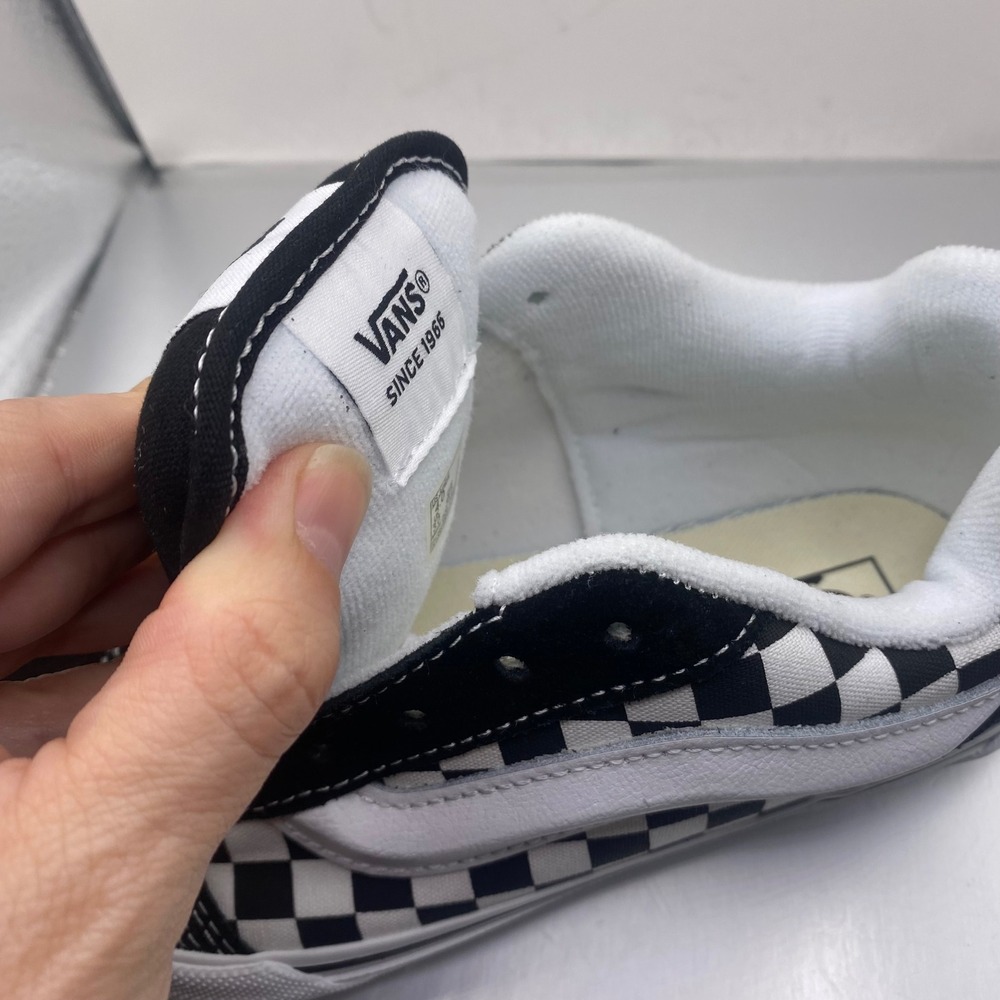 NEW Vans Knu Skool Checkerboard Black White Puffy Skate Shoes Kids 4 90s Retro - Picture 4 of 11